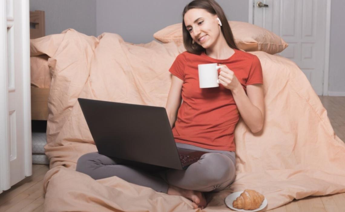 Espace de formation moderne avec outils de planification financière